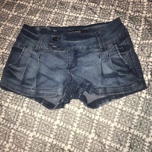 Blue jegging shorts